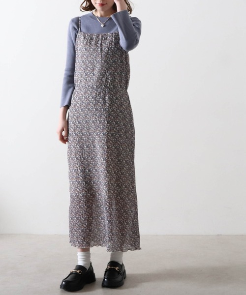 Cheek(チーク)の「リブニット+花柄キャミワンピース(ワンピース・レディース・アイボリー/ブルー/ブラック・MEDIUM)」の3枚目の写真
