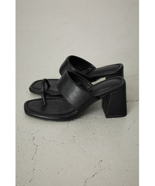 AZUL by moussy(アズールバイマウジー)の「CHUNKY HEEL THUMB SANDALS/チャンキーヒールサムサンダル(サンダル・レディース・ブラック・LARGE/SMALL/MEDIUM)」の1枚目の写真