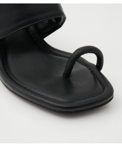 AZUL by moussy(アズールバイマウジー)の「CHUNKY HEEL THUMB SANDALS/チャンキーヒールサムサンダル(サンダル・レディース・ブラック・LARGE/SMALL/MEDIUM)」の5枚目の写真