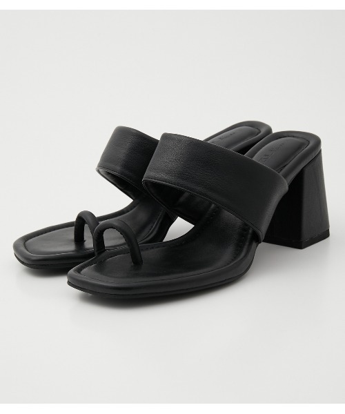 AZUL by moussy(アズールバイマウジー)の「CHUNKY HEEL THUMB SANDALS/チャンキーヒールサムサンダル(サンダル・レディース・ブラック・LARGE/SMALL/MEDIUM)」の2枚目の写真
