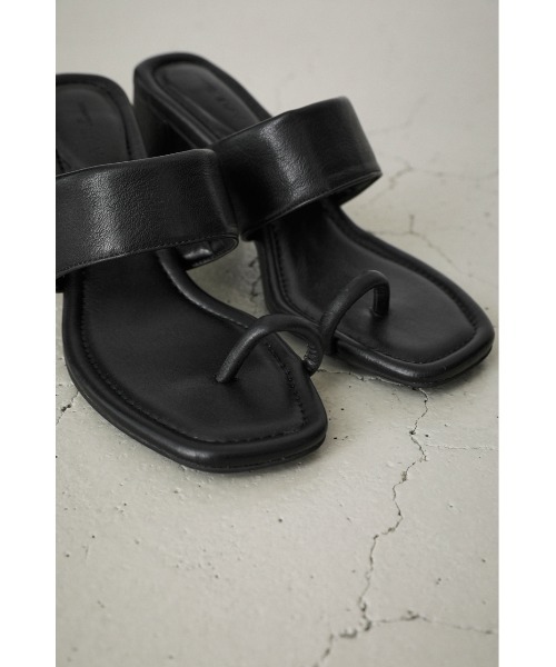 AZUL by moussy(アズールバイマウジー)の「CHUNKY HEEL THUMB SANDALS/チャンキーヒールサムサンダル(サンダル・レディース・ブラック・LARGE/SMALL/MEDIUM)」の17枚目の写真