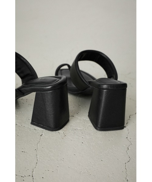 AZUL by moussy(アズールバイマウジー)の「CHUNKY HEEL THUMB SANDALS/チャンキーヒールサムサンダル(サンダル・レディース・ブラック・LARGE/SMALL/MEDIUM)」の16枚目の写真