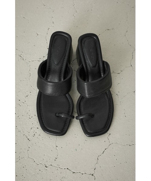 AZUL by moussy(アズールバイマウジー)の「CHUNKY HEEL THUMB SANDALS/チャンキーヒールサムサンダル(サンダル・レディース・ブラック・LARGE/SMALL/MEDIUM)」の13枚目の写真