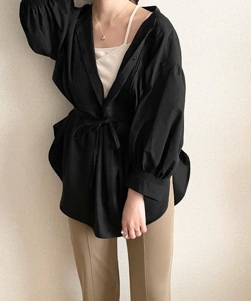 ECRIRE(エクリール)の「【TOMOコラボ】ピンタックボリュームスリーブブラウス(シャツ/ブラウス・レディース・ブラック/ベージュ/オフホワイト/モカ・M/L)」の9枚目の写真