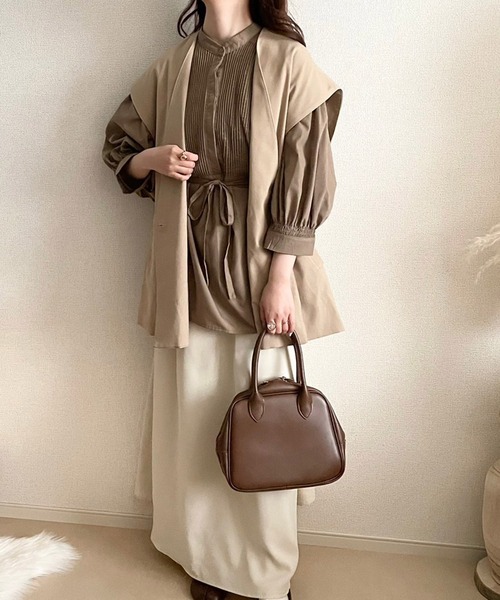 ECRIRE(エクリール)の「【TOMOコラボ】ピンタックボリュームスリーブブラウス(シャツ/ブラウス・レディース・ブラック/ベージュ/オフホワイト/モカ・M/L)」の10枚目の写真