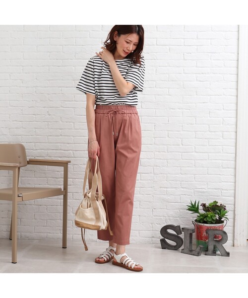 SHOO・LA・RUE（シューラルー）の「◆【洗える/美脚シルエット】イージー テーパードパンツ（その他パンツ・レディース・ベージュ/アイボリー/ネイビー/ピンク系/ブラック/オリーブ/マスタード/ダークブラウン・03/02/10/04/01/05）」の9枚目の写真