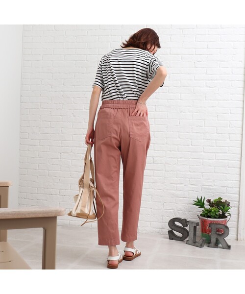 SHOO・LA・RUE（シューラルー）の「◆【洗える/美脚シルエット】イージー テーパードパンツ（その他パンツ・レディース・ベージュ/アイボリー/ネイビー/ピンク系/ブラック/オリーブ/マスタード/ダークブラウン・03/02/10/04/01/05）」の19枚目の写真