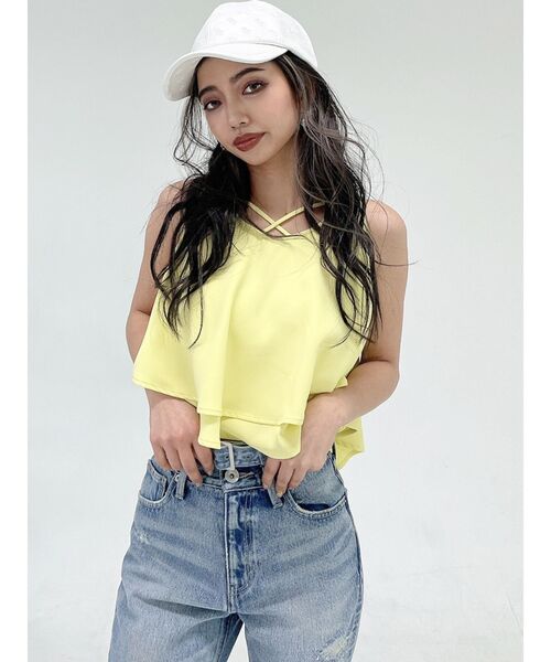 GYDA(ジェイダ)の「フロントクロスヘムラインノースリーブブラウス(シャツ/ブラウス・レディース・オフホワイト/ブラック/ライトイエロー・FREE)」の8枚目の写真