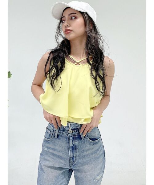 GYDA(ジェイダ)の「フロントクロスヘムラインノースリーブブラウス(シャツ/ブラウス・レディース・オフホワイト/ブラック/ライトイエロー・FREE)」の9枚目の写真