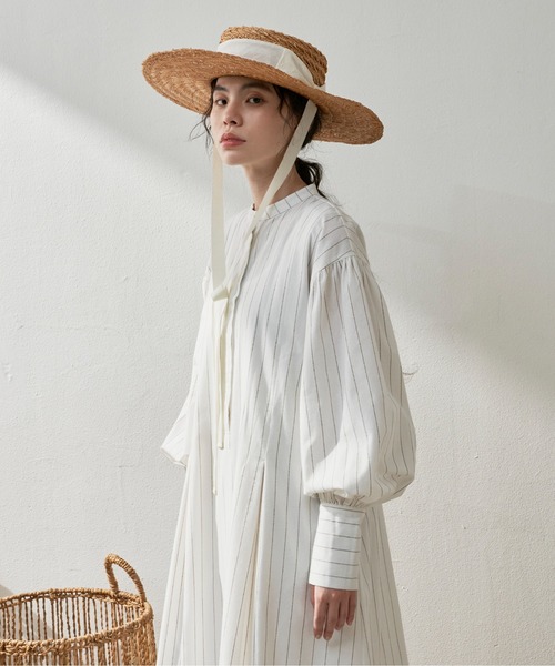 Libra Cue（リブラ キュー）の「ストライプボリュームスリーブワンピース（ワンピース・レディース・ホワイト/ブルー・FREE）」の3枚目の写真