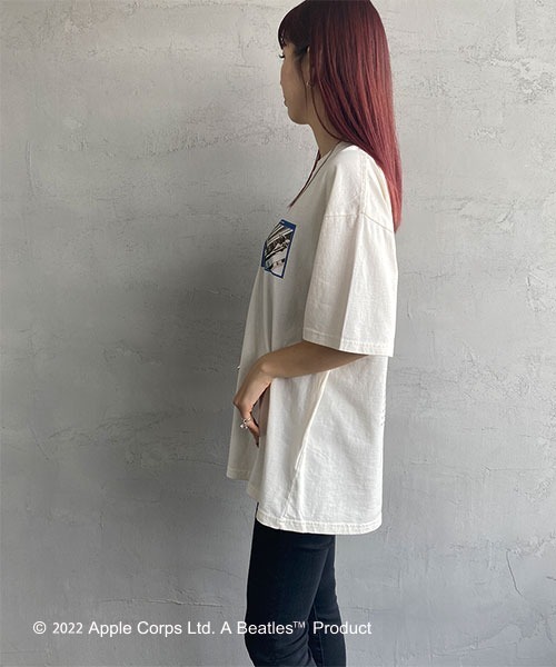 The Beatles（ザビートルズ）の「[THE BEATLES/ザ ビートルズ] レコードプリント ビッグシルエットTシャツ（Tシャツ/カットソー・レディース・オフホワイト/チャコール・M/L/XL）」の6枚目の写真