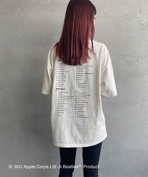 The Beatles（ザビートルズ）の「[THE BEATLES/ザ ビートルズ] レコードプリント ビッグシルエットTシャツ（Tシャツ/カットソー・レディース・オフホワイト/チャコール・M/L/XL）」の7枚目の写真