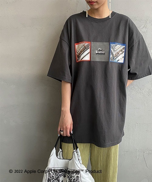 The Beatles（ザビートルズ）の「[THE BEATLES/ザ ビートルズ] レコードプリント ビッグシルエットTシャツ（Tシャツ/カットソー・レディース・オフホワイト/チャコール・M/L/XL）」の18枚目の写真