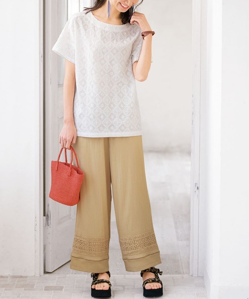 BELLUNA PLUS(ベルーナ)の「裾レース使いワイドパンツ(その他パンツ・レディース・ベージュ/グレイッシュベージュ/チャコール・SMALL/MEDIUM/LARGE/X-LARGE)」の7枚目の写真