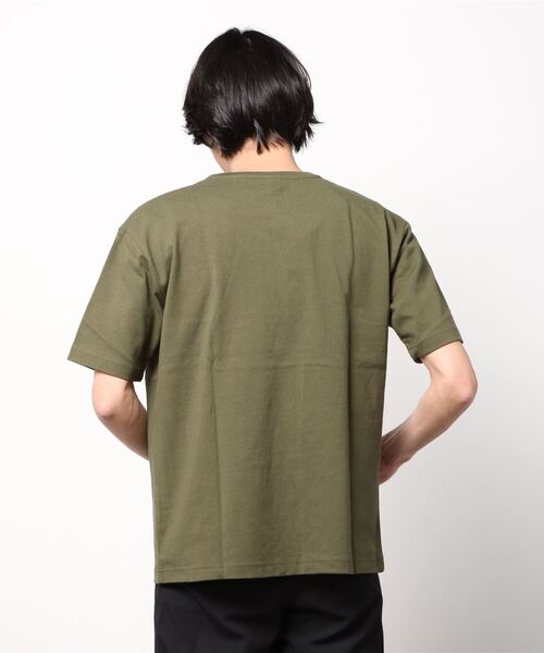 JOHN'S CLOSET（ジョンズクローゼット）の「【50】USAコットンルーズシルエットポケット付き半袖Tシャツ（Tシャツ/カットソー・メンズ・ホワイト/ブラック/カーキ/クリーム/ベージュ・MEDIUM/LARGE）」の7枚目の写真