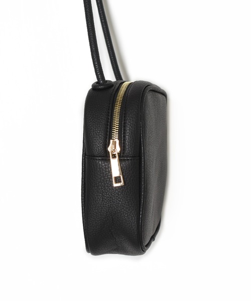 w closet（ダブルクローゼット）の「ラウンドスクエアショルダーBAG（ショルダーバッグ・レディース・ブラック/ブルー/グレイッシュベージュ・FREE）」の4枚目の写真