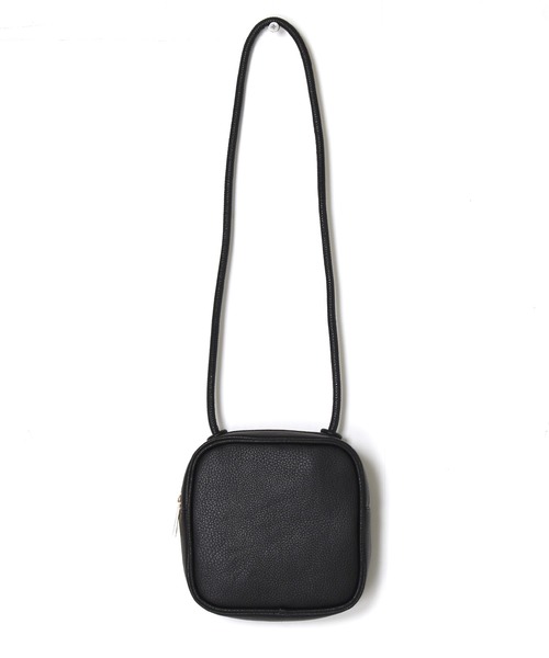 w closet（ダブルクローゼット）の「ラウンドスクエアショルダーBAG（ショルダーバッグ・レディース・ブラック/ブルー/グレイッシュベージュ・FREE）」の16枚目の写真