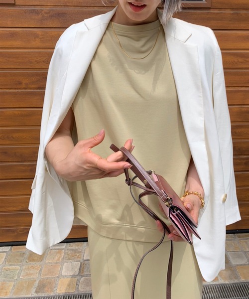 JUNOAH（ジュノア）の「フレンチスリーブトップス＋スリットスカート