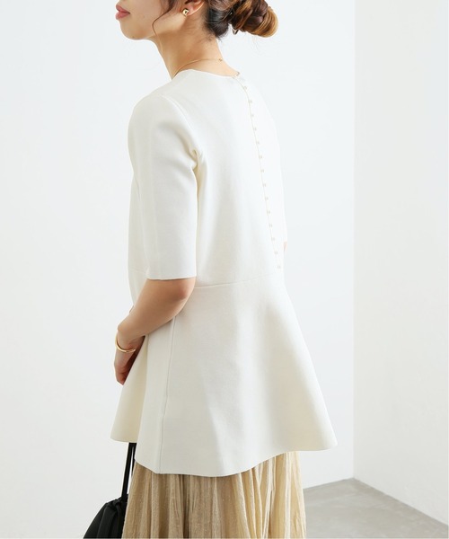 La TOTALITE✨バックパールペプラムハーフスリーブプルオーバー　ブラック La TOTALITE（ラトータリテ）の「バックパールペプラムハーフ