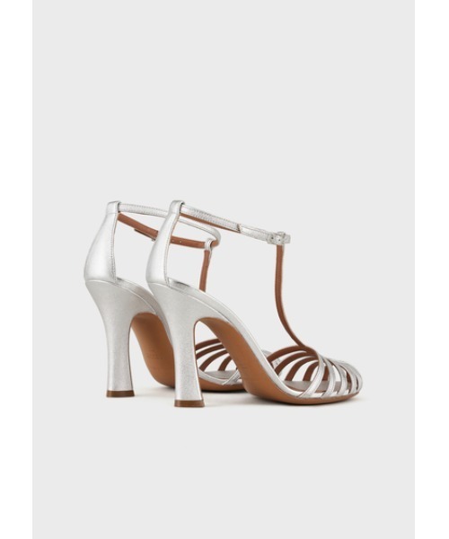 EMPORIO ARMANI（エンポリオアルマーニ）の「【エンポリオ アルマーニ】T字形サンダル ラメレザー製（パンプス・レディース・シルバー・38/36/37）」の5枚目の写真