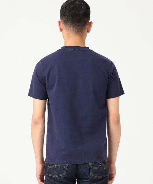 REMI RELIEF（レミレリーフ）の「REMI RELIEF × BEAMS PLUS / 別注 Henley Neck Pocket T-shirt（Tシャツ/カットソー・メンズ・ホワイト/ネイビー・SMALL/LARGE/MEDIUM/X-LARGE）」の6枚目の写真