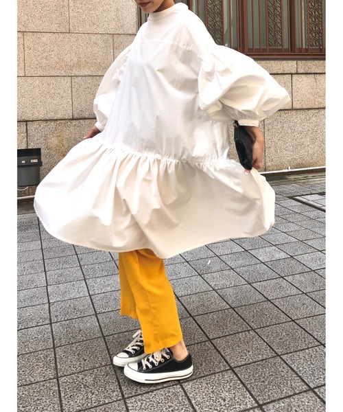 ulu（ウル）の「2way tiered volume flare dress（シャツワンピース・レディース・ホワイト・FREE）」の5枚目の写真