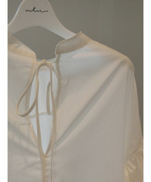 ulu（ウル）の「2way tiered volume flare dress（シャツワンピース・レディース・ホワイト・FREE）」の4枚目の写真