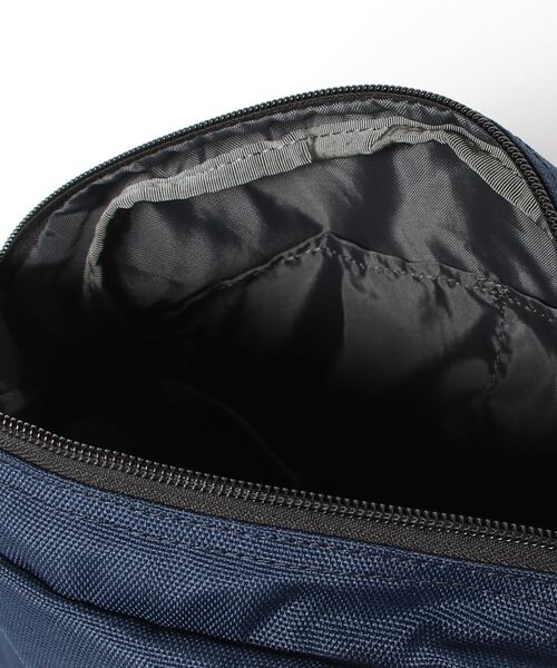 CHUMS（チャムス）の「CHUMS/チャムス ショルダーバック リサイクルスモールトラペゾイドショルダー CH60-3120（ショルダーバッグ・メンズ・ベージュ/ネイビー/ブラック/ブラウン・FREE）」の8枚目の写真