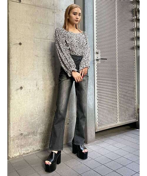 EMODA（エモダ）の「ギャザー2WAYデコルテトップ（シャツ/ブラウス・レディース・その他/ホワイト/ブラック/ミント・FREE）」の7枚目の写真