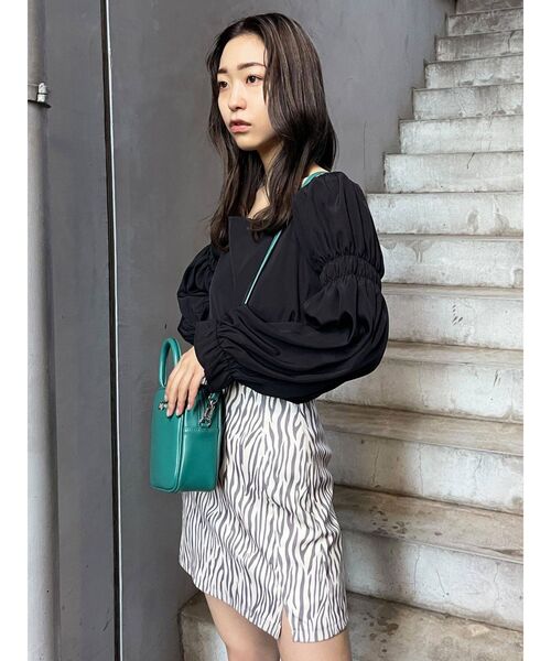 EMODA（エモダ）の「ギャザー2WAYデコルテトップ（シャツ/ブラウス・レディース・その他/ホワイト/ブラック/ミント・FREE）」の14枚目の写真