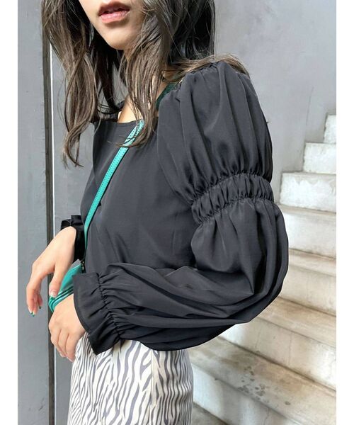 EMODA（エモダ）の「ギャザー2WAYデコルテトップ（シャツ/ブラウス・レディース・その他/ホワイト/ブラック/ミント・FREE）」の15枚目の写真