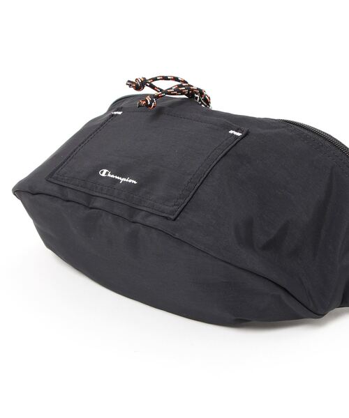 Champion（チャンピオン）の「Champion グロー  ショルダーバッグ ボディバッグ ウエストバッグ 67413（ボディバッグ/ウエストポーチ・レディース・ブラック/ベージュ/グレー・FREE）」の5枚目の写真