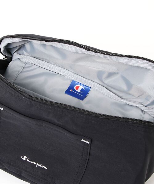 Champion（チャンピオン）の「Champion グロー  ショルダーバッグ ボディバッグ ウエストバッグ 67413（ボディバッグ/ウエストポーチ・レディース・ブラック/ベージュ/グレー・FREE）」の6枚目の写真
