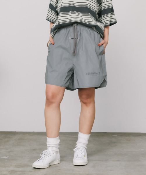 エッセンシャルズ リフレクティブ ナイロン ショーツ レモネード イエロー M FEAR OF GOD - 新品エッセンシャルズ ナイロンショートパンツ