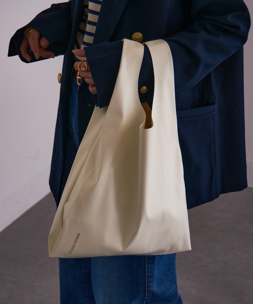 SETUP7（セットアップセブン）の「2WAYの持ち方で印象早変わり♪【SETUP7】PUレザーエコバッグ ショッピングトートマルシェバッグ（トートバッグ・レディース・ホワイト/ブラック/ピンク/シルバー/ゴールド/グリーン/シルバー系2/ブルー/ダークグリーン・FREE）」の16枚目の写真