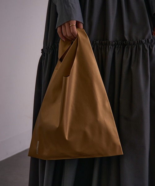 SETUP7（セットアップセブン）の「2WAYの持ち方で印象早変わり♪【SETUP7】PUレザーエコバッグ ショッピングトートマルシェバッグ（トートバッグ・レディース・ホワイト/ブラック/ピンク/シルバー/ゴールド/グリーン/シルバー系2/ブルー/ダークグリーン・FREE）」の10枚目の写真