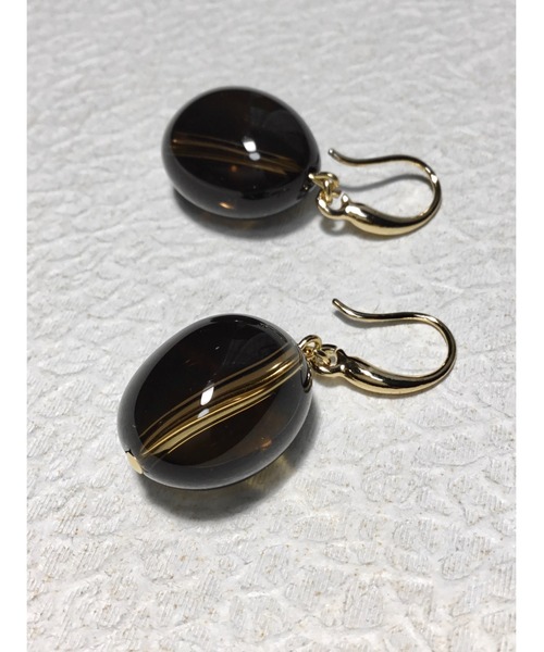 tone(トーン)の「【Le soleil】存在感のある スモーキークォーツピアス(MA)(ピアス(両耳用)・レディース・ゴールド系その他・FREE)」の2枚目の写真