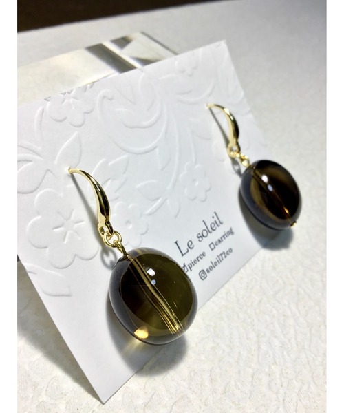 tone(トーン)の「【Le soleil】存在感のある スモーキークォーツピアス(MA)(ピアス(両耳用)・レディース・ゴールド系その他・FREE)」の3枚目の写真
