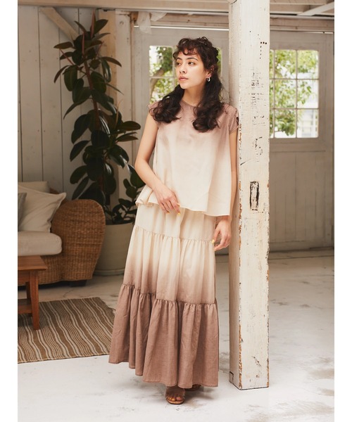 earth music&ecology(アースミュージックアンドエコロジー)の「段染めブラウス(Tシャツ/カットソー・レディース・ベージュ/ブルーグリーン・FREE)」の3枚目の写真