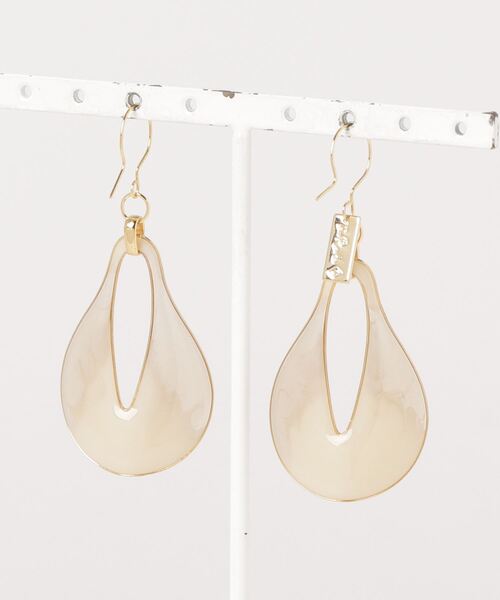 The Rule(ザルール)の「The Rule ザルール:Horn hook pierced earring:マーフル ホーンフックピアス(ピアス(両耳用)・レディース・ベージュ/グレー・FREE)」の9枚目の写真