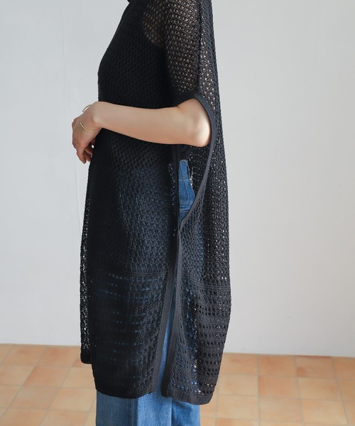 URBAN RESEARCH DOORS（アーバンリサーチドアーズ）の「メッシュ柄ニットベスト（ニット/セーター・レディース・ブラック/ベージュ・MEDIUM）」の12枚目の写真