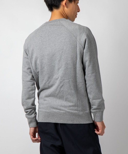 Maison Kitsune(メゾンキツネ)の「MAISON KITSUNE FOX HEAD PATCH CLASSIC SWEATSHIRT メゾン キツネ フォックスヘッド パッチ ワンポイント スウェット(スウェット・メンズ・ブラック/ネイビー/グレー・LARGE/X-LARGE/SMALL/MEDIUM/XX-LARGE)」の4枚目の写真