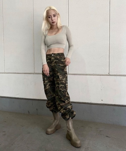 SHAGGIE（シャギー）の「ドローコードワイドカーゴスノーパンツ（カーゴパンツ・レディース・チャコールグレー/ブラック/ブラウン/カーキ/その他・FREE）」の15枚目の写真