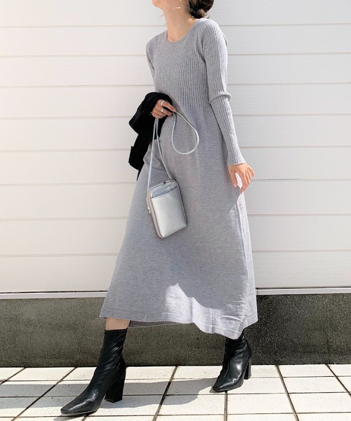 Q(キュー)の「ケープ×リブニットワンピース(ワンピース・レディース・ベージュ/ライトグレー・MEDIUM)」の5枚目の写真
