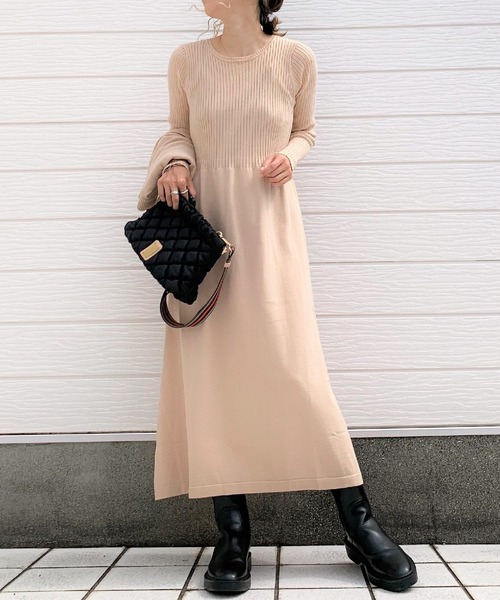 Q(キュー)の「ケープ×リブニットワンピース(ワンピース・レディース・ベージュ/ライトグレー・MEDIUM)」の6枚目の写真