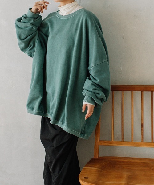 Flugge（フラッジー）の「color pigment sweat/カラーピグメントスウェット ユニセックス着用可能(メンズ着用画像有)（スウェット・レディース・グリーン/ブルー/ピンク/レッド/パープル/オレンジ/チャコールグレー・FREE）」の3枚目の写真