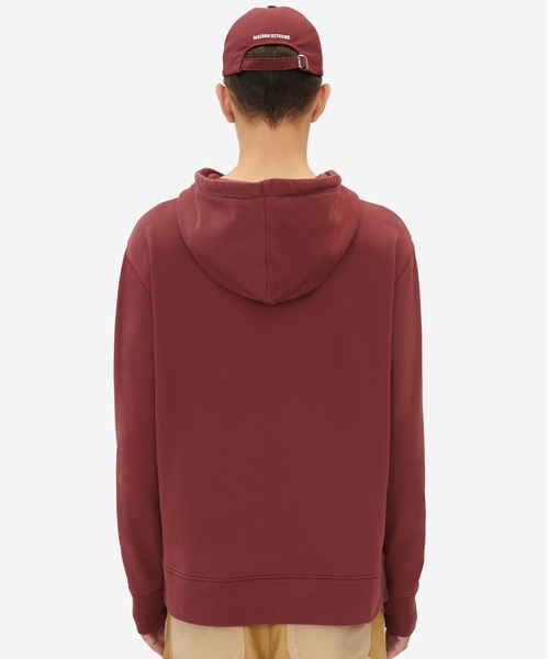 Maison Kitsune（メゾンキツネ）の「DRESSED FOX PRINT RELAXED HOODIE（スウェット・メンズ・ブラック/ワイン・S/XS/L/M/XL）」の6枚目の写真