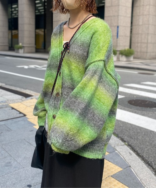 CPCM(シーピーシーエム)の「段染めグラデーションニットカーディガン(カーディガン/ボレロ・レディース・グリーン系その他/マスタード/グリーン・FREE)」の12枚目の写真