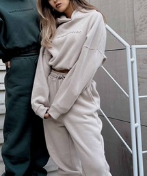 ANAP | 裏起毛エンボスロゴクロップドフーディー【セットアップ可能】(パーカー)