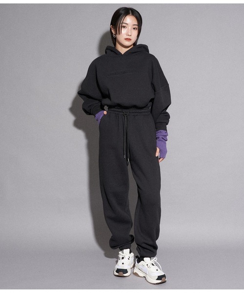 ANAP（アナップ）の「裏起毛エンボスロゴクロップドフーディー【セットアップ可能】（パーカー・レディース・ベージュ/ライトグレー/モスグリーン/ブラック・FREE）」の19枚目の写真